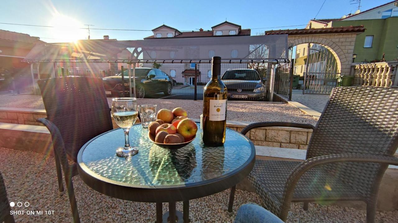 Apartments Marla Πόρετς Εξωτερικό φωτογραφία
