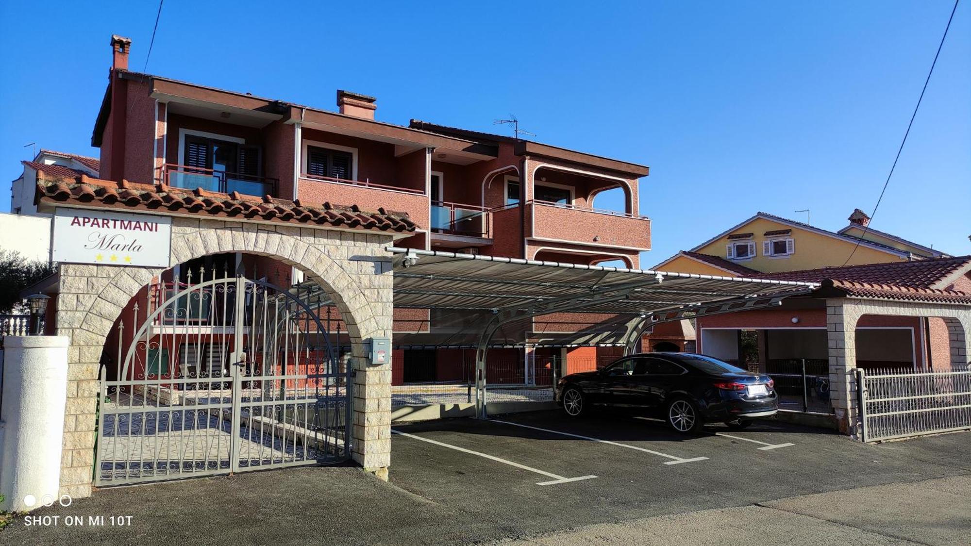 Apartments Marla Πόρετς Εξωτερικό φωτογραφία