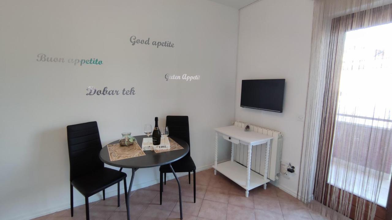 Apartments Marla Πόρετς Εξωτερικό φωτογραφία