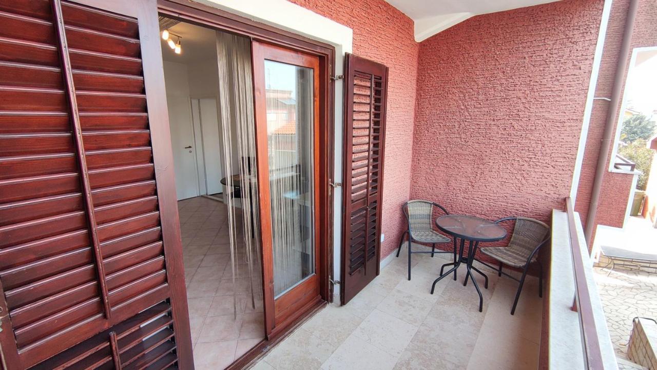 Apartments Marla Πόρετς Εξωτερικό φωτογραφία