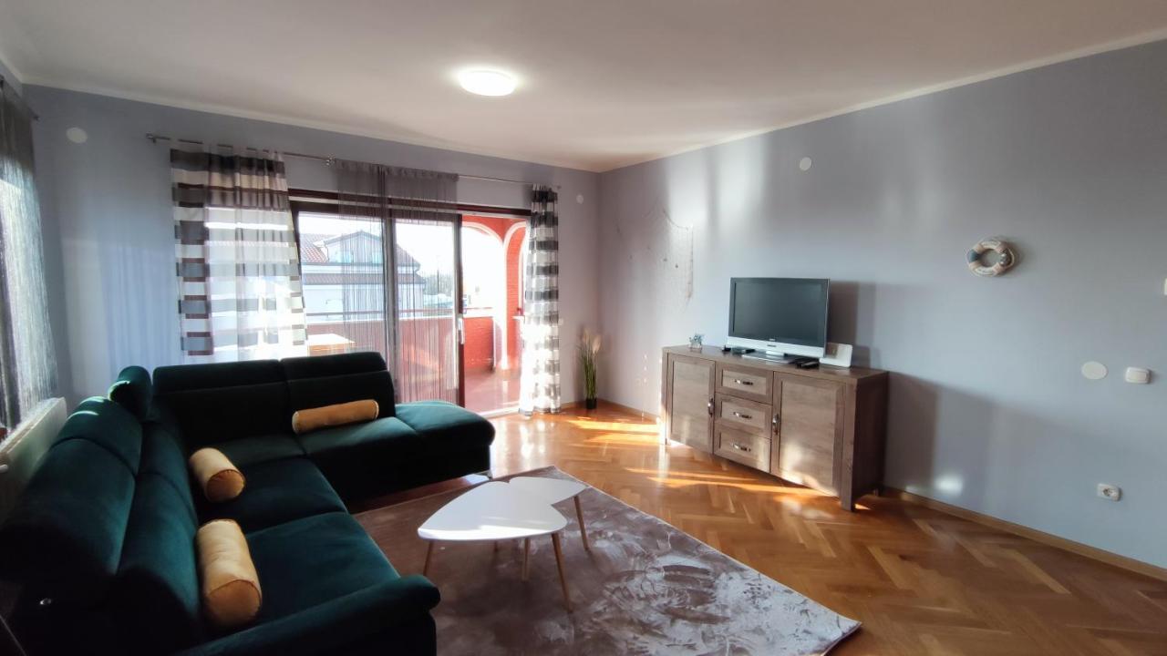 Apartments Marla Πόρετς Εξωτερικό φωτογραφία