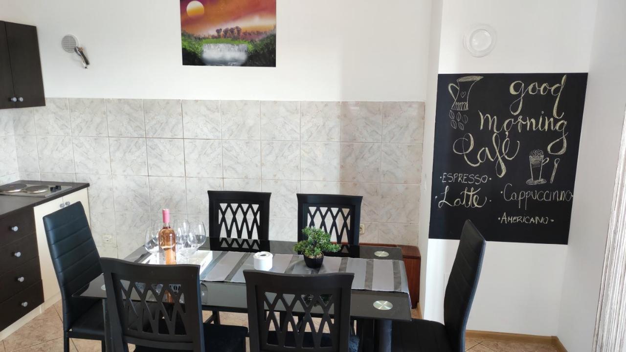 Apartments Marla Πόρετς Εξωτερικό φωτογραφία